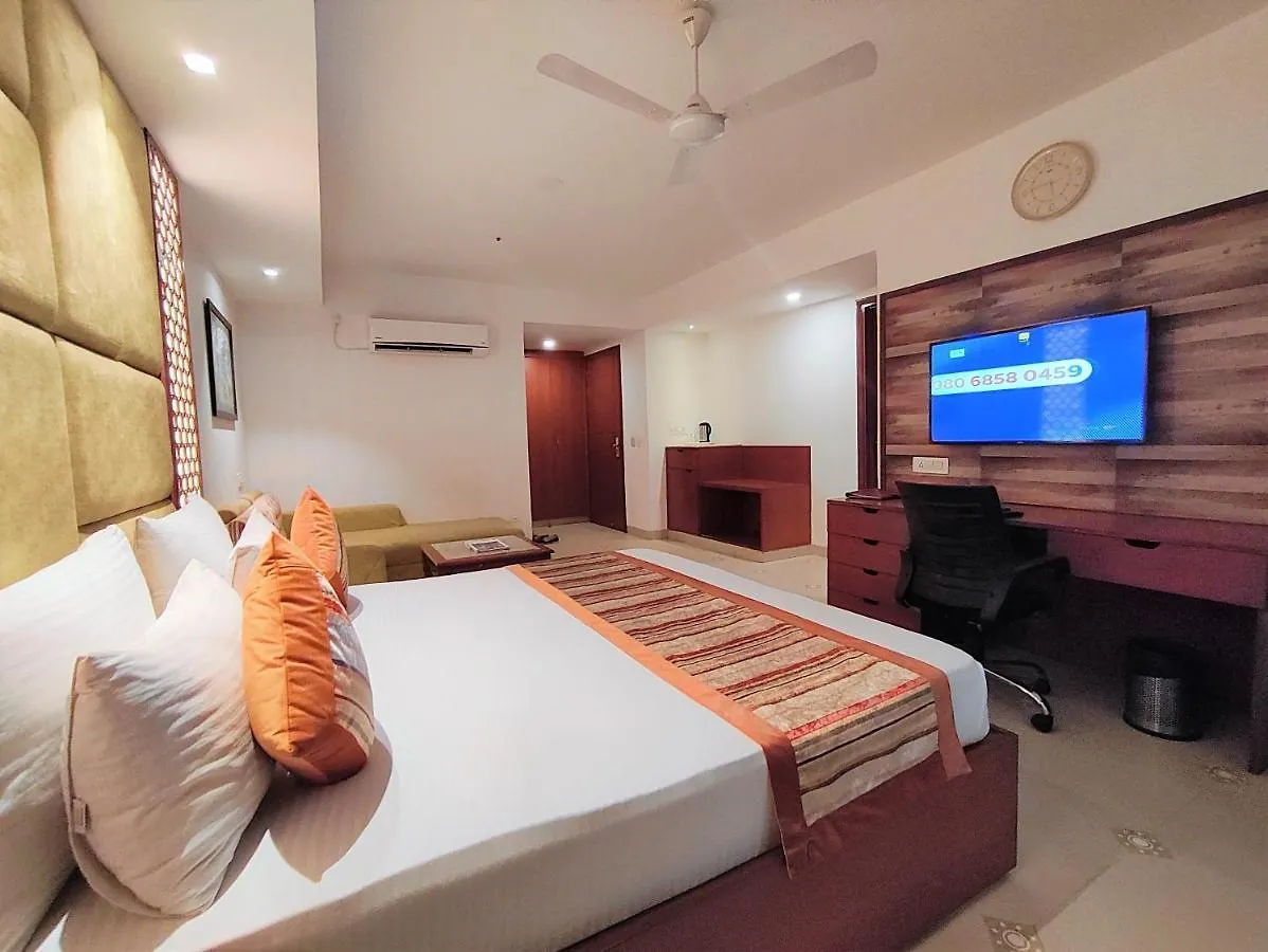 The Angel Hotel & Suites Near Medanta Gurgaon 3*,
