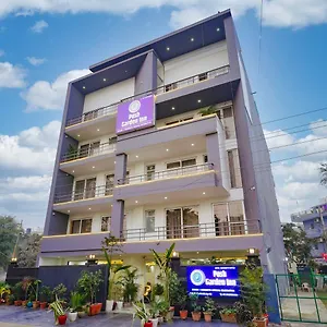 Hotel Posh Garden Artemis Hospital Road