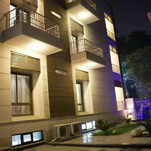 Stately Mg Road Hotel Gurgaon